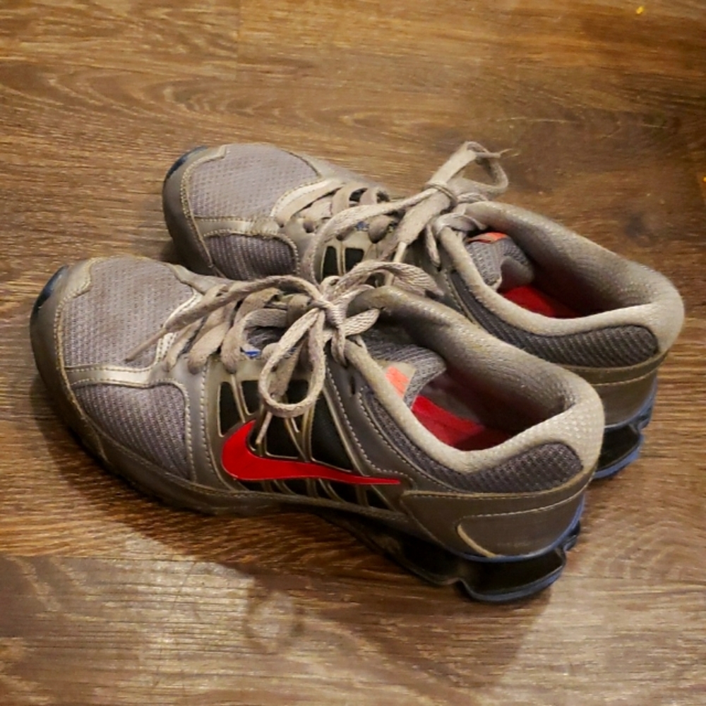 NIKE Reax Run size 6